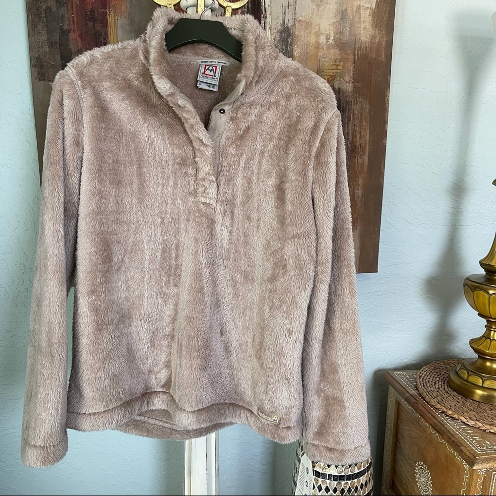 Avalanche Fuzzy Pullover Size Medium